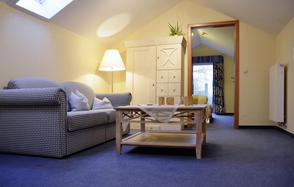 Hotel Gasthof Am Forsthof Edelsfeld ภายนอก รูปภาพ